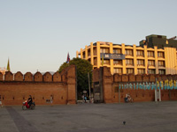 Thapae gate